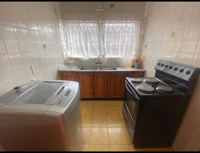 3 BEDROOM FLAT FOR SALE IN VEREENIGING CENTRAL